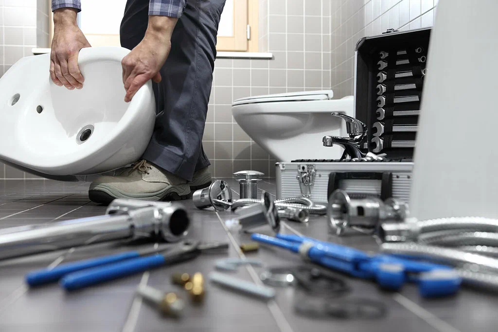 Plumbing tools prepared for a bathroom repair in Naples